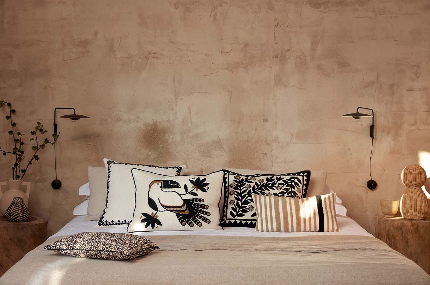 【海外取寄品】ELITIS(エリティス) Cristobal クッション(Réglisse) 55x40cm 中材付 - HOUSE OF JAPAN Shop