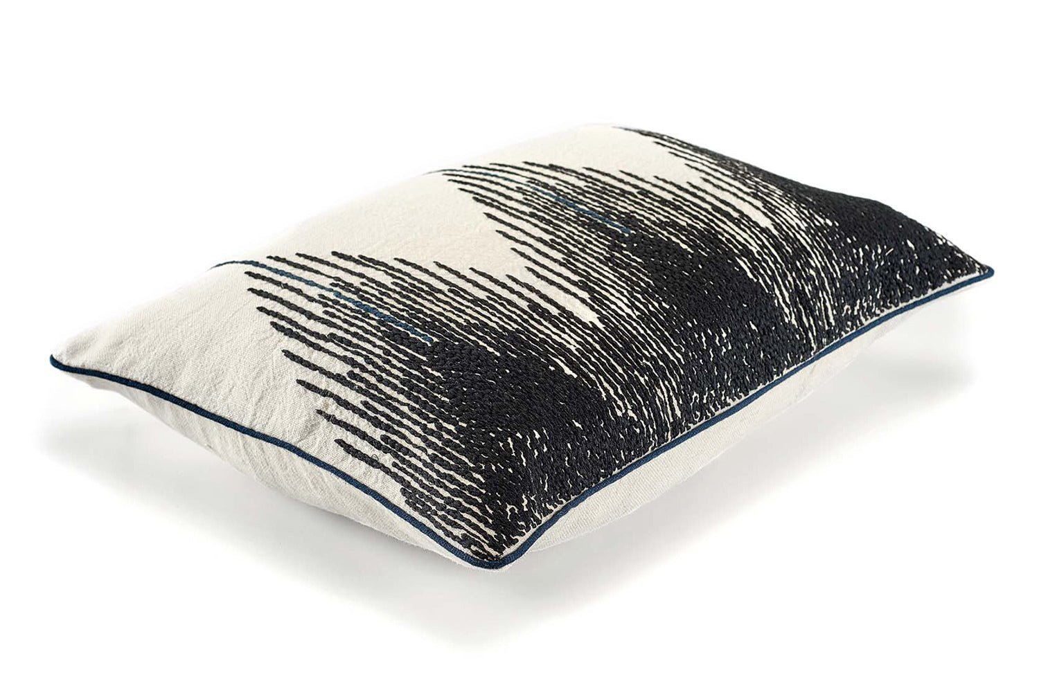 【海外取寄品】ELITIS(エリティス) Josephine クッション(Night & day) 55x40cm 中材付 - HOUSE OF JAPAN Shop