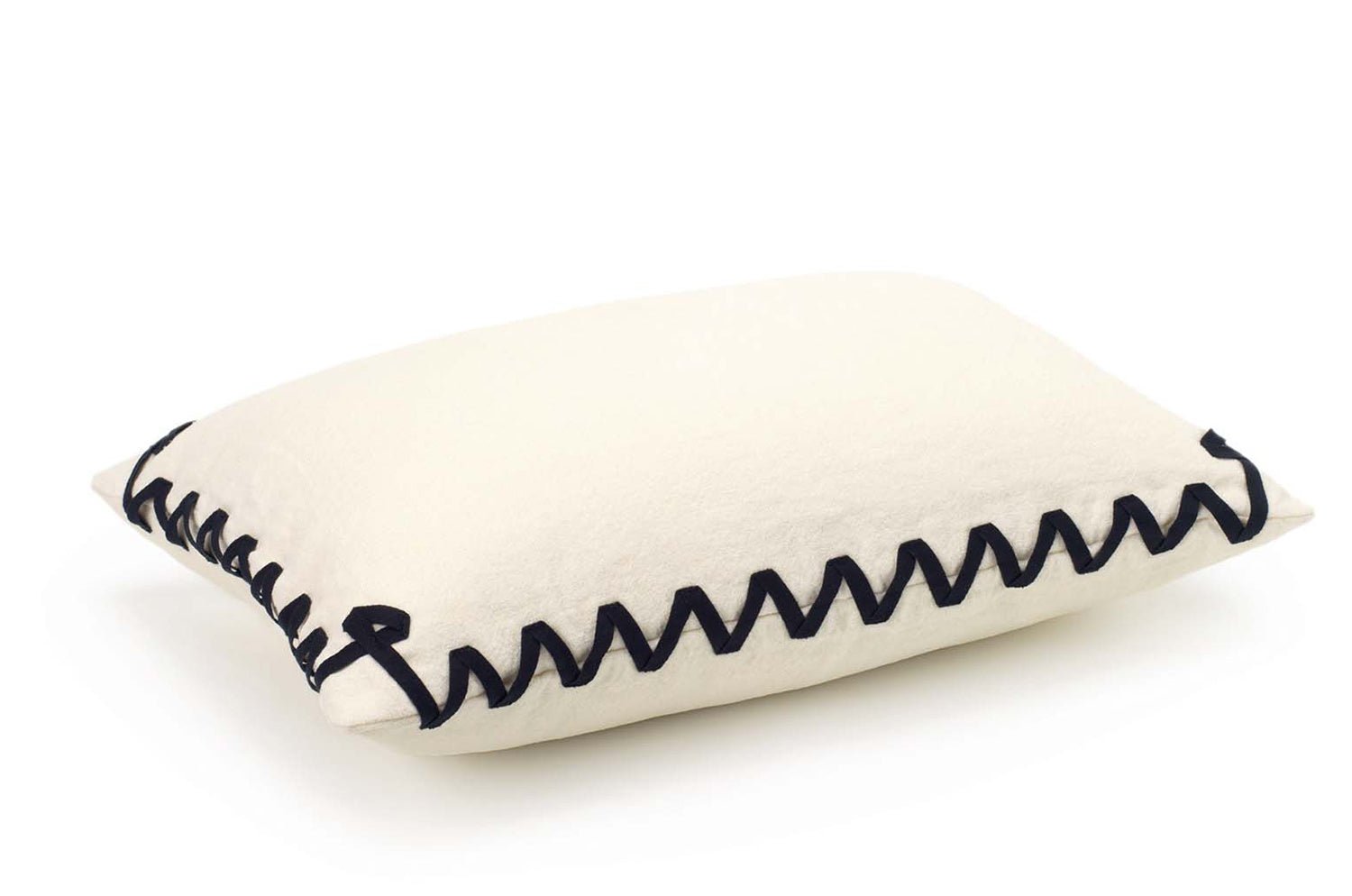 【海外取寄品】ELITIS(エリティス) Liberty クッション(Albâtre) 55x40cm 中材付 - HOUSE OF JAPAN Shop