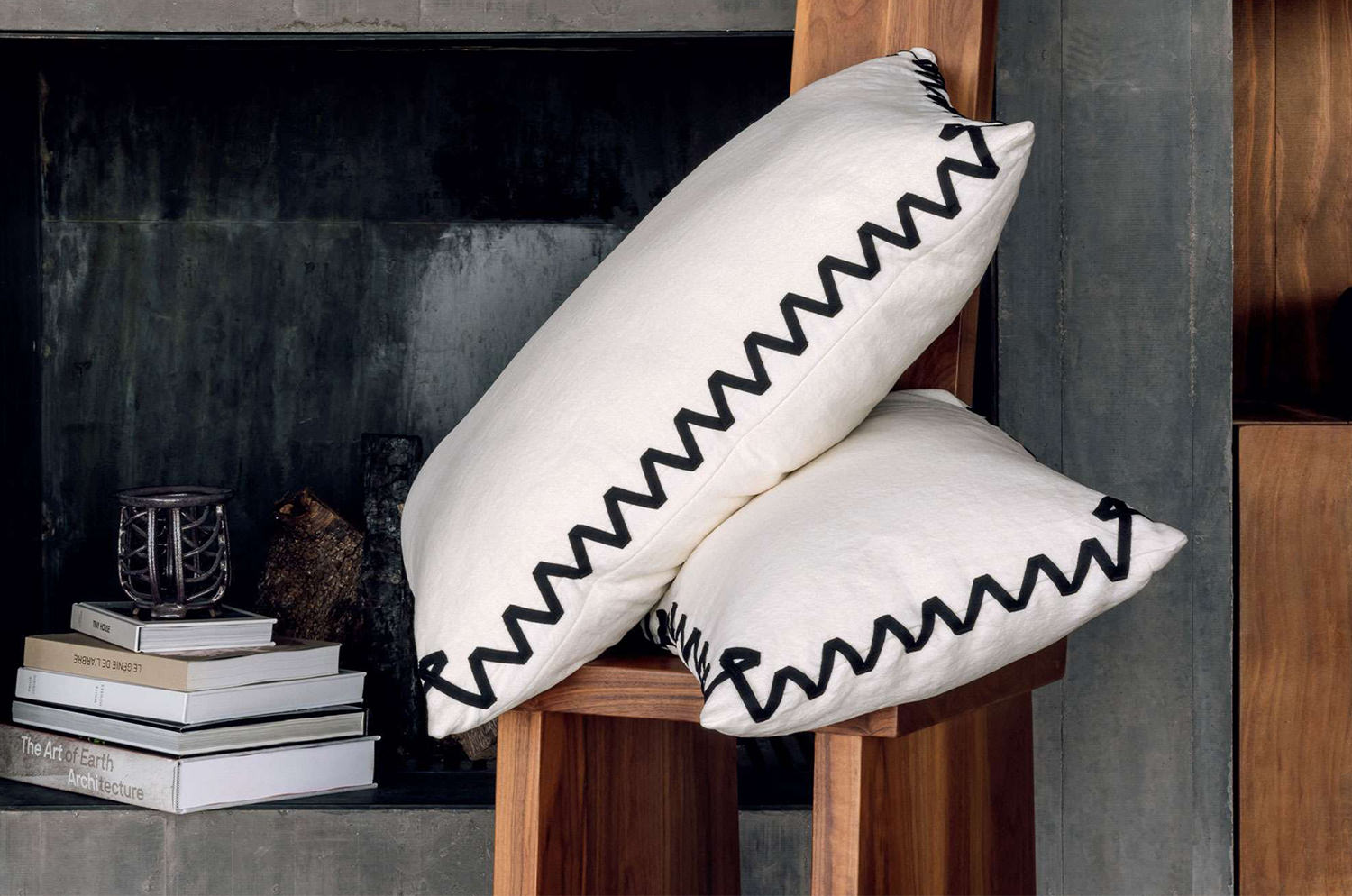 【海外取寄品】ELITIS(エリティス) Liberty Big クッション(Albâtre) 70x50cm 中材付 - HOUSE OF JAPAN Shop