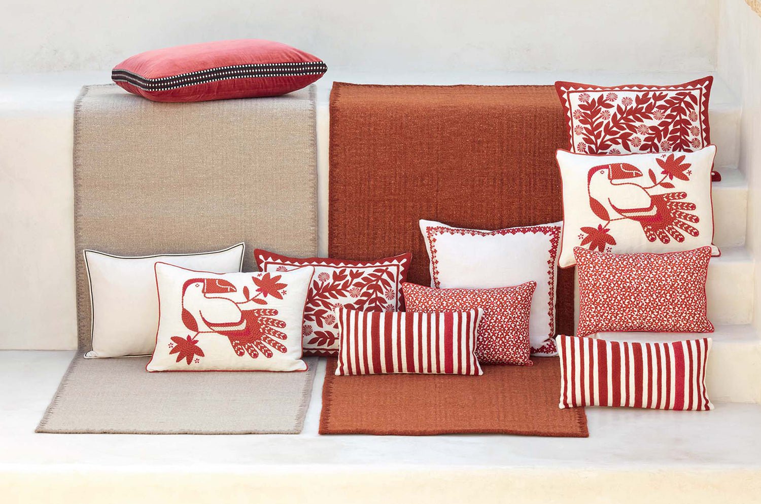 【海外取寄品】ELITIS(エリティス) Maya クッション(Grenadine) 50x50cm 中材付 - HOUSE OF JAPAN Shop