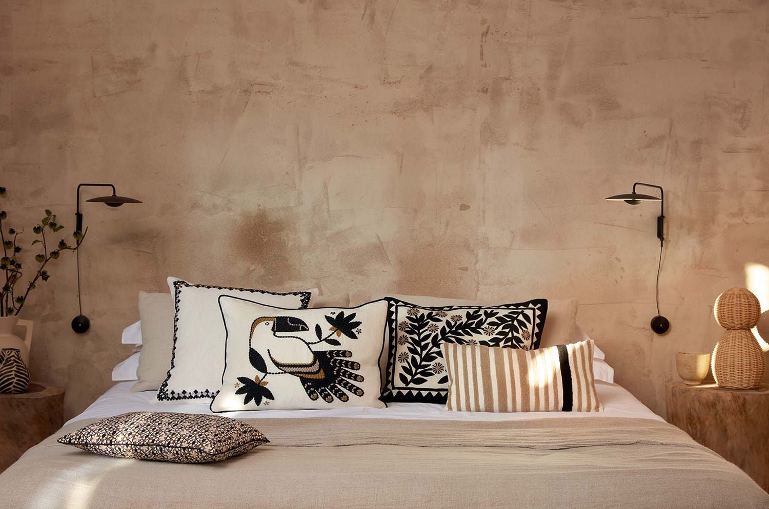 【海外取寄品】ELITIS(エリティス) Monterrey クッション(Réglisse) 50x25cm 中材付 - HOUSE OF JAPAN Shop