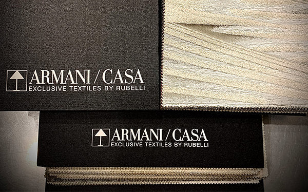 アルマーニカーザ エレバン パイピング 横長 クッション ルビーレッド