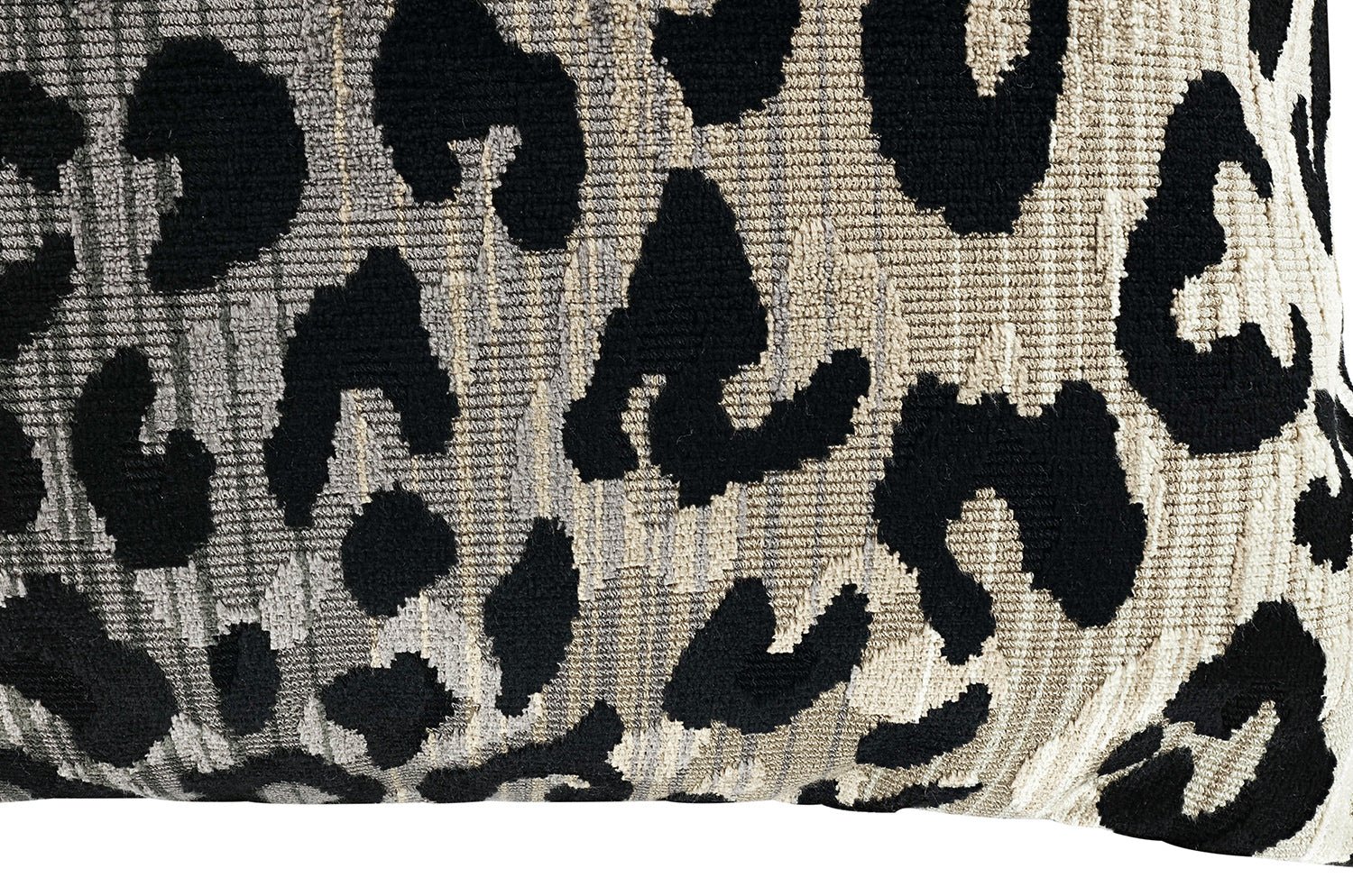 【海外取寄品】ROMO(ロモ) Mimi Velvetクッション(Kohl) 60x40cm 中材付 - HOUSE OF JAPAN Shop