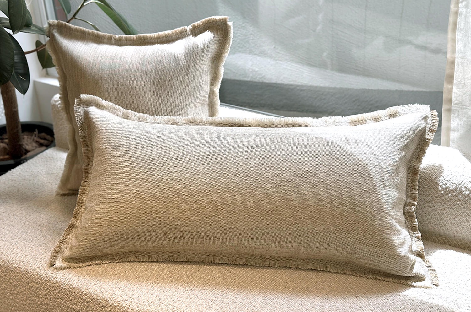The Jadore ジャドール ベルギー製 フリンジ付きBIGクッション 80(84)×40(44)cm 中材付 - HOUSE OF JAPAN Shop