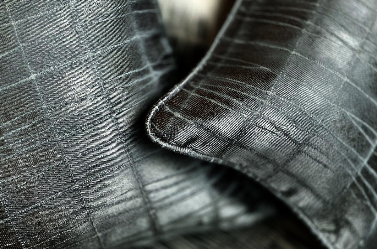 The LISBON SMOKED GREY アルマーニカーザ リスボン ジャカードクッション(スモーククローム) 45×30cm 中材付 - HOUSE OF JAPAN Shop