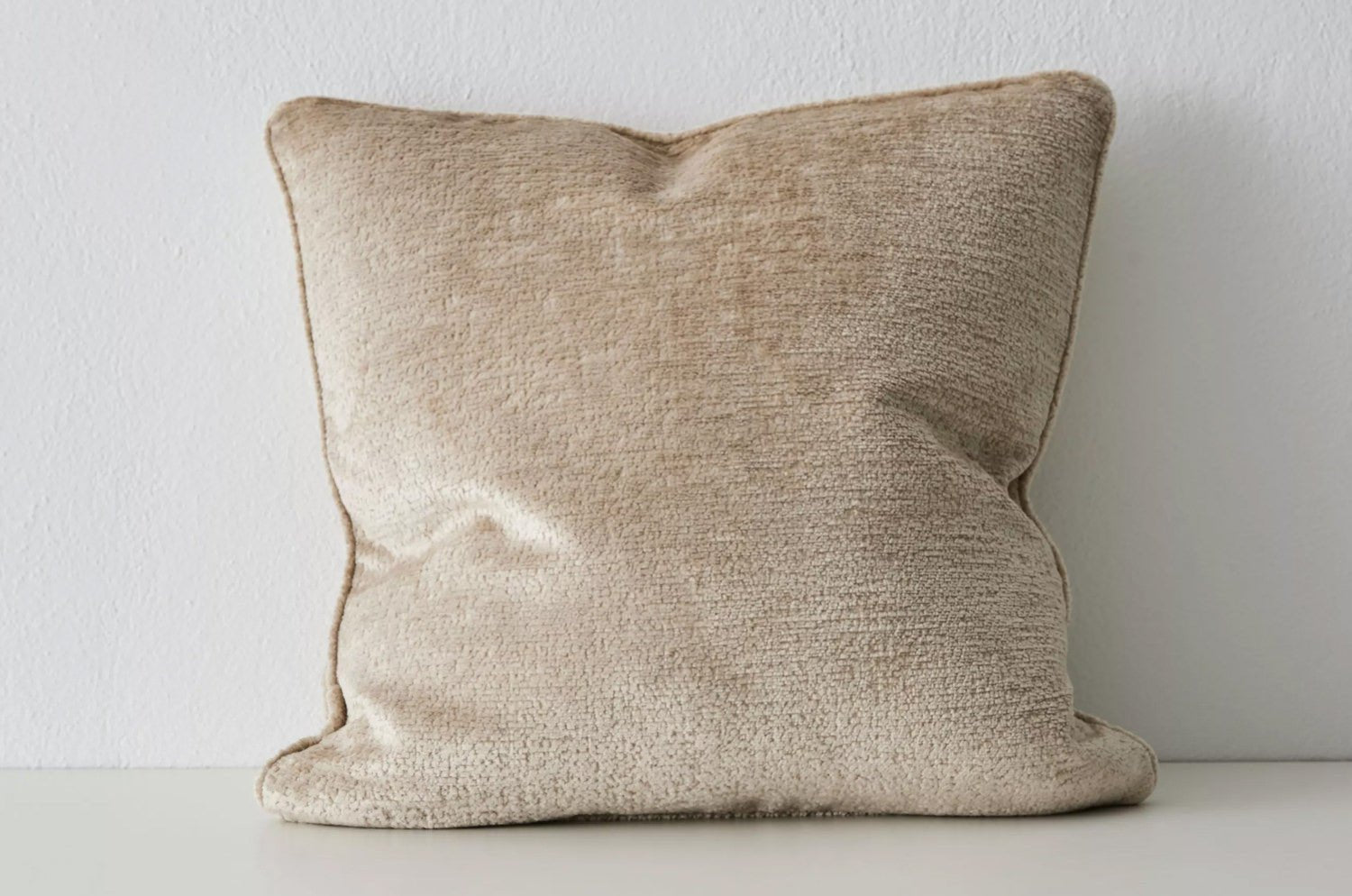 The Noble ソフトグロウベルベット パイピング付クッションカバー(Oatmeal) 50×50cm - HOUSE OF JAPAN Shop