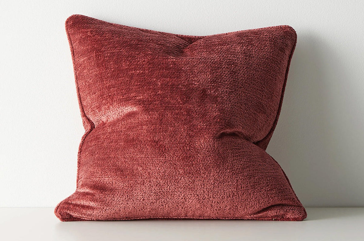 The Noble ソフトノーブルベルベット パイピング付クッションカバー(Ruby) 50×50cm - HOUSE OF JAPAN Shop