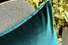 The NUAGE VELOURS ニュアージュ ベルベット クッションカバー Vert pao(ヴェール・パオン)孔雀色 45×45cm - HOUSE OF JAPAN Shop