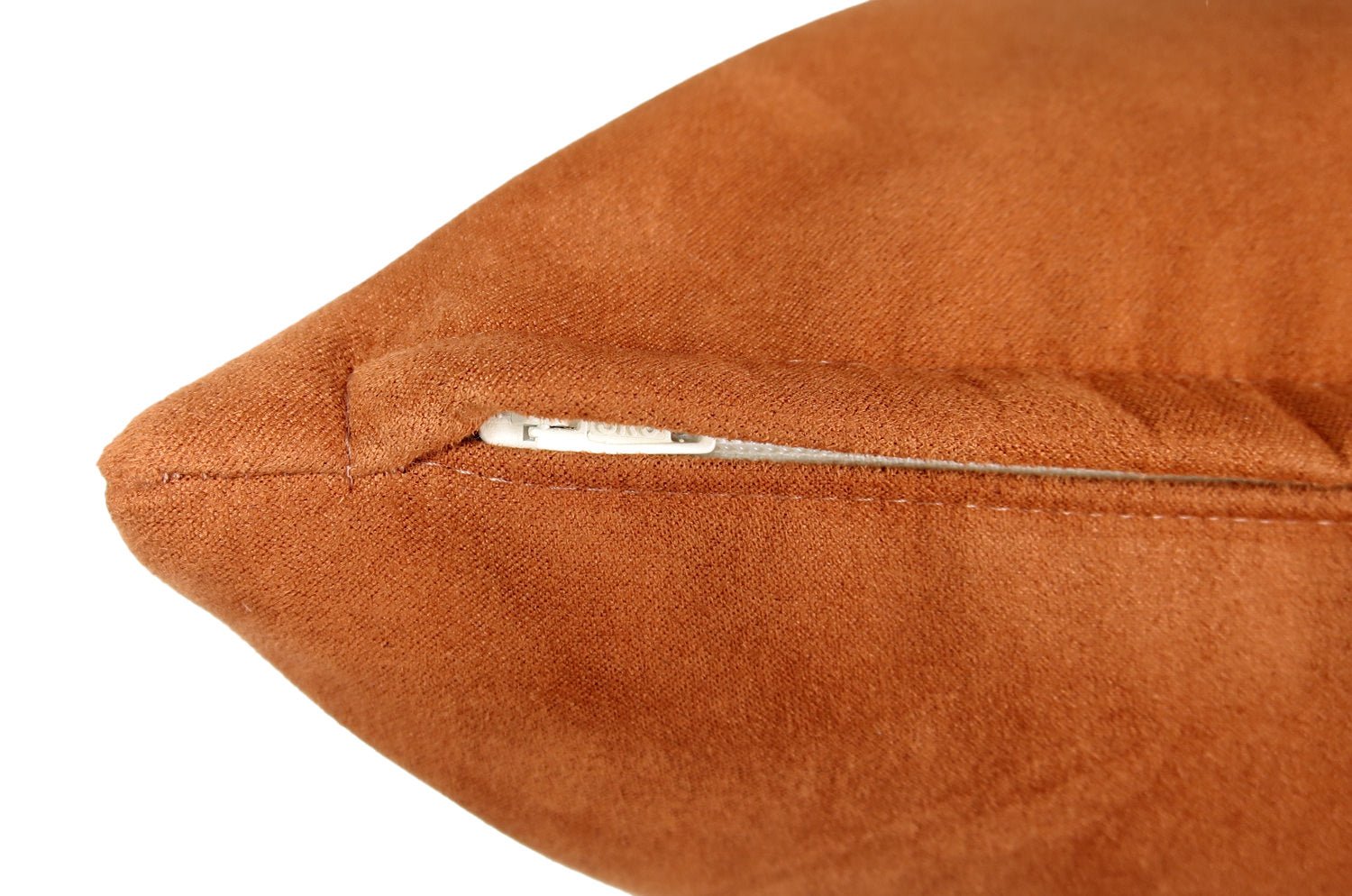 The Pet Luxe Suede ペットと暮らす 洗える高級スエード調クッションカバー(ブラウン) 50×50cm - HOUSE OF JAPAN Shop