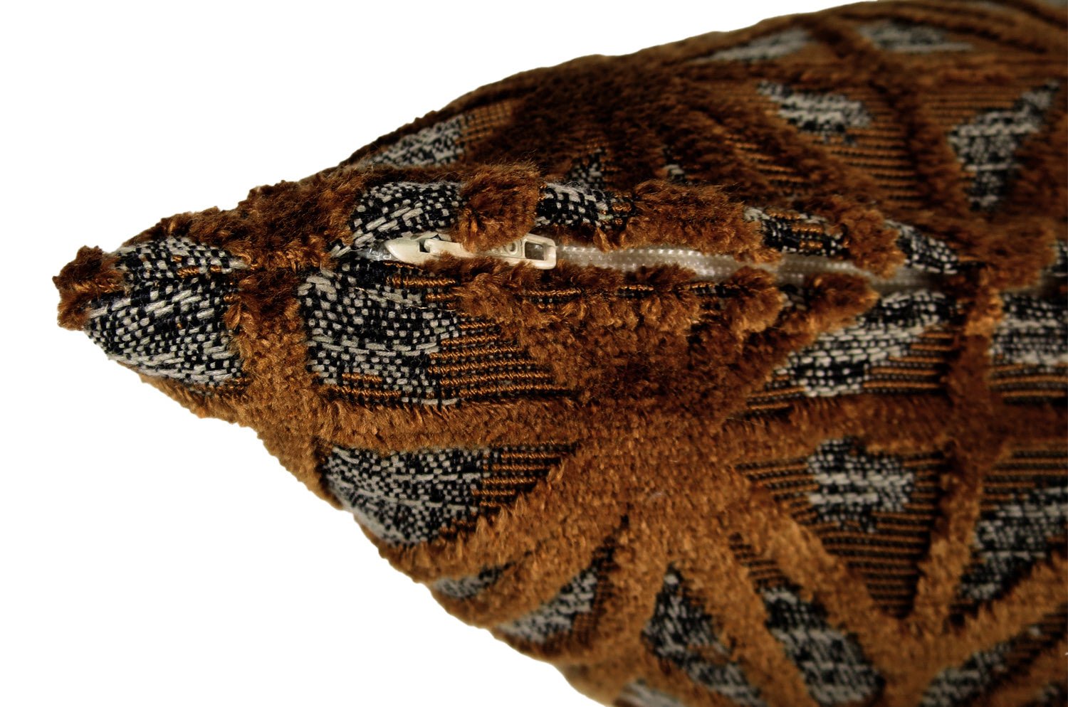 The Pharaon ファラオン ジャガードベルベット クッション (BRONZE) 65×32cm 中材付 - HOUSE OF JAPAN Shop