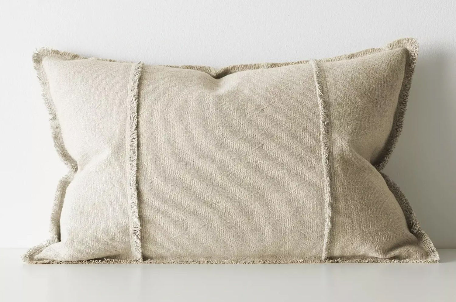 The Pure Fringe 自然素材フリンジ付きクッション リネン&コットン (Natural) 60×40cm 中材付 - HOUSE OF JAPAN Shop