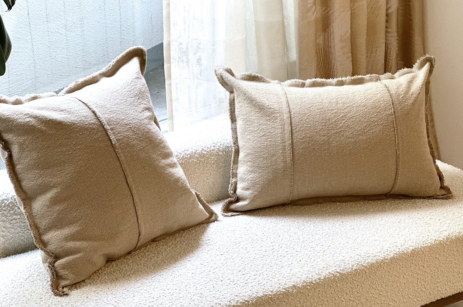 The Pure Fringe 自然素材フリンジ付きクッション リネン&コットン (Natural) 60×40cm 中材付 - HOUSE OF JAPAN Shop