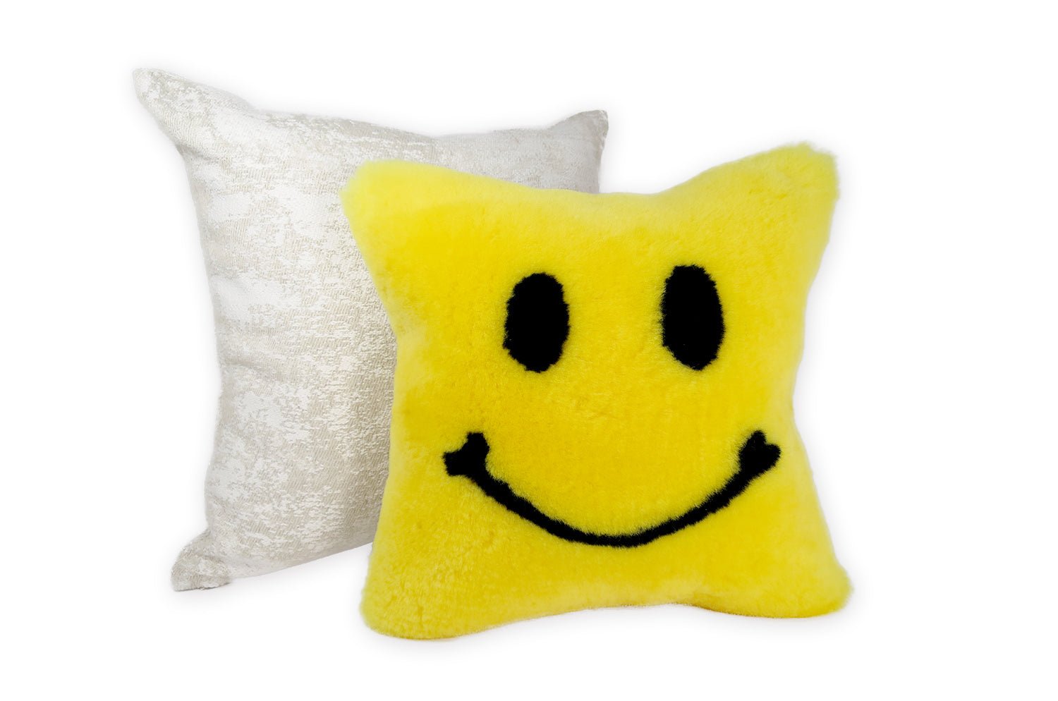 The SMILE 『ニコフェイス®』 スマイル ムートン クッション (イエロー) 35×35cm 中材付 - HOUSE OF JAPAN Shop