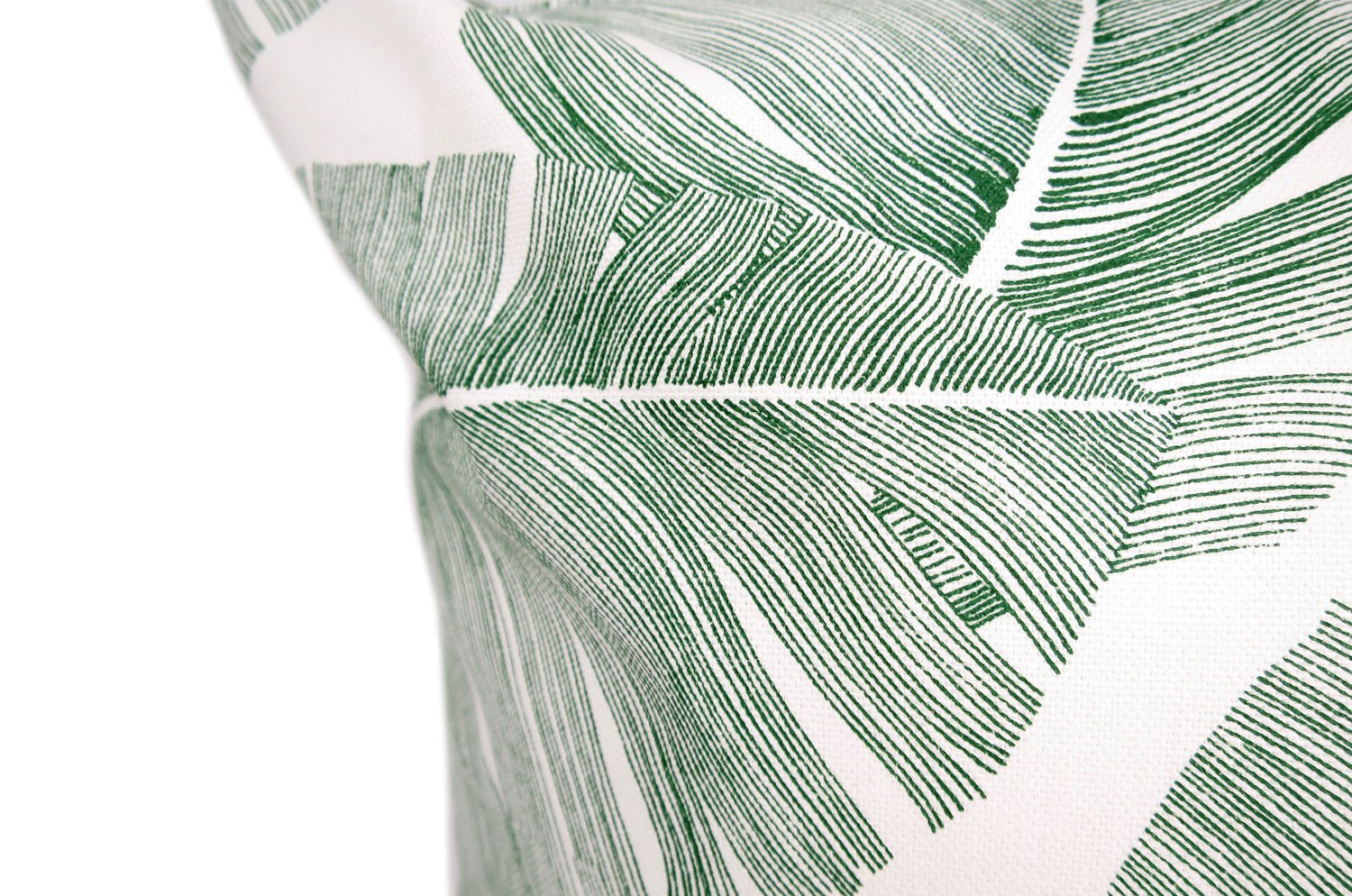 The Totem Leaf トーテムリーフ クッション 50×30cm 中材付 - HOUSE OF JAPAN Shop